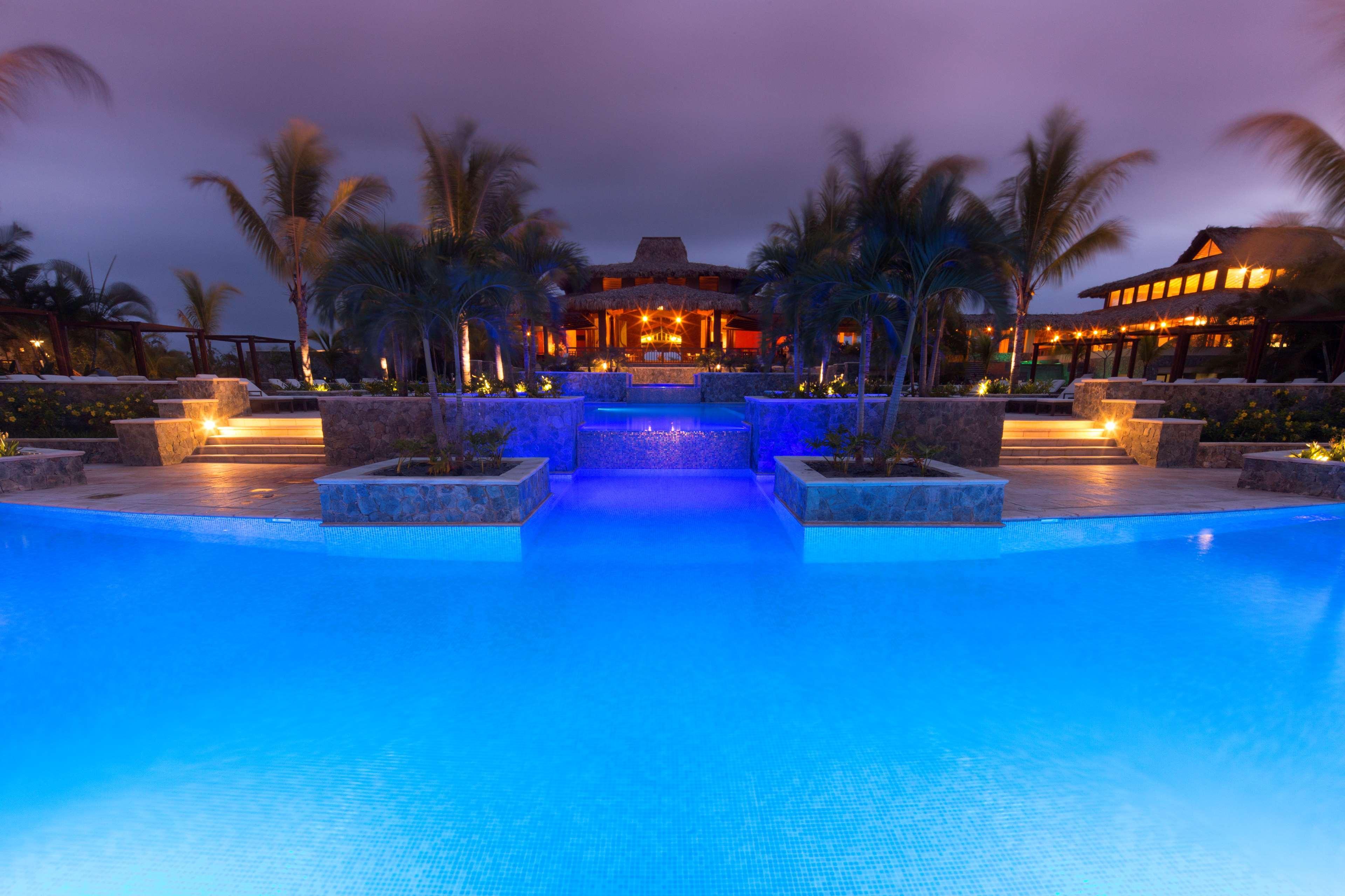 Indura Beach & Golf Resort Curio Collection By Hilton Tela Eksteriør bilde