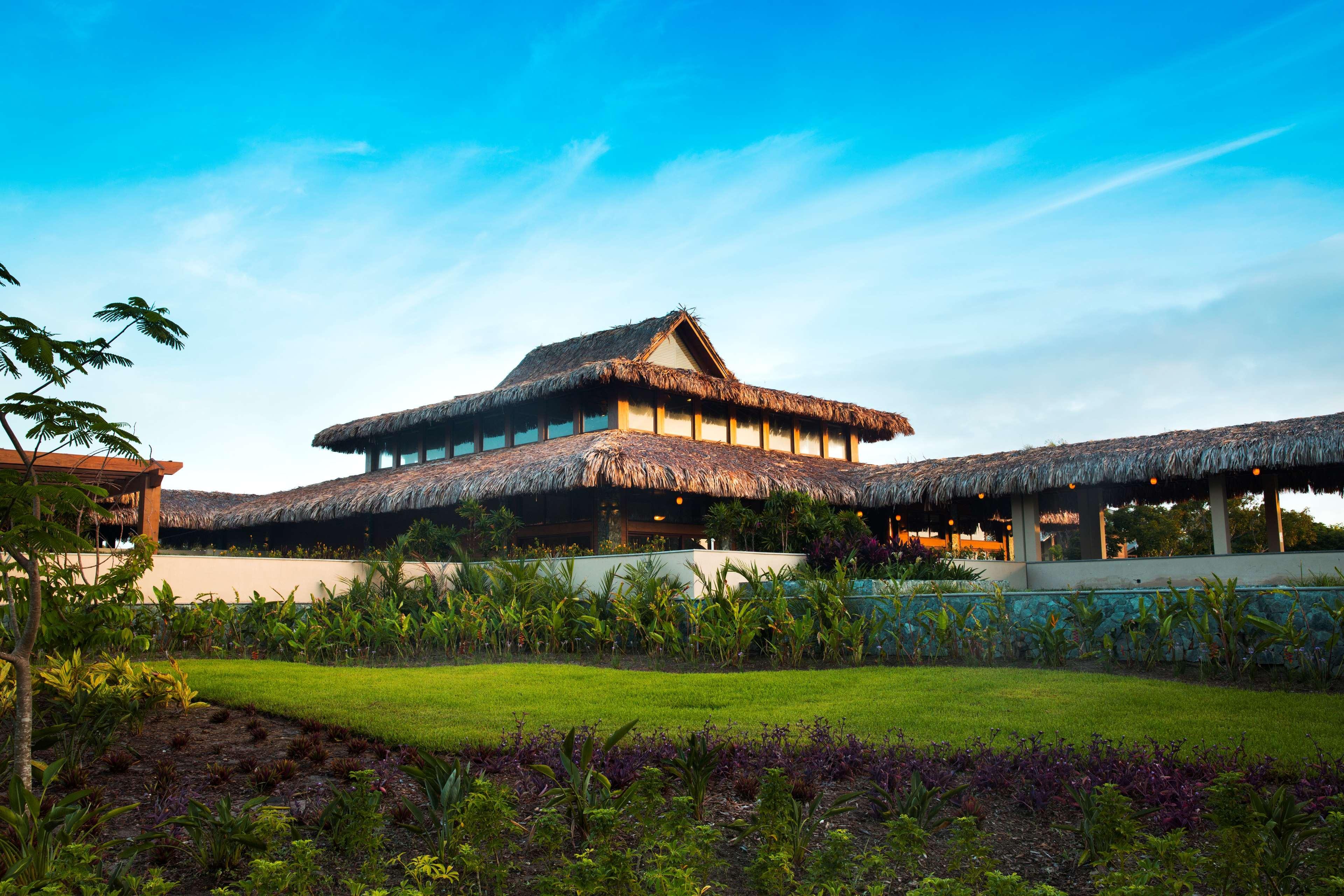 Indura Beach & Golf Resort Curio Collection By Hilton Tela Eksteriør bilde